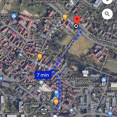 Gemuetliche Helle Dach-wohnung In Frankfurt