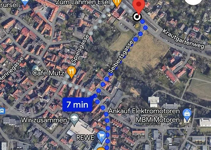 Gemuetliche Helle Dach-wohnung In Frankfurt